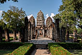 Thailand - Old Sukhothai - Wat Si Sawai. 